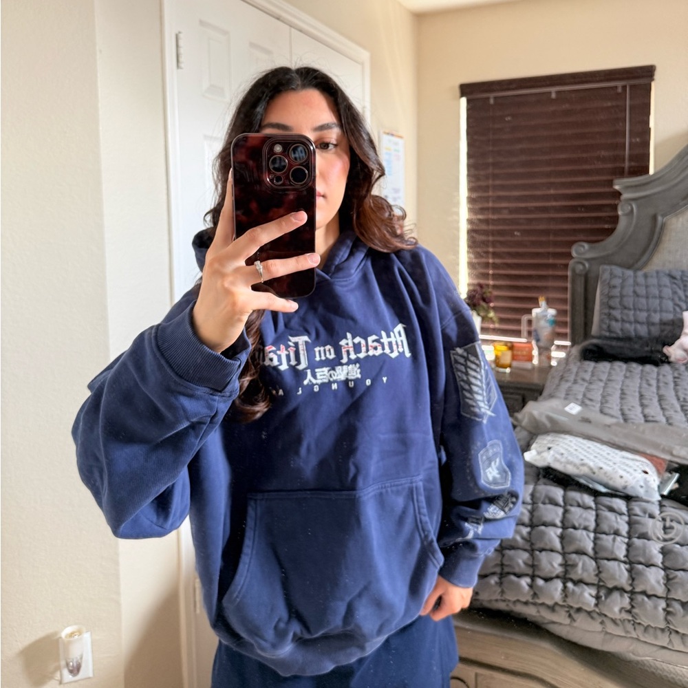 YoungLA AOT Graphic Pullover Hoodie - Picture 2 of 4